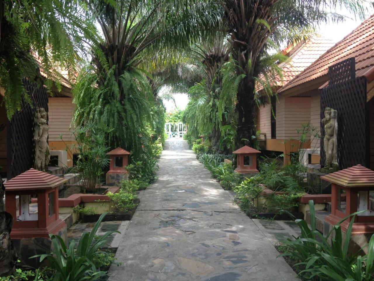 Spm Residence Resort & Spa Si Racha Bagian luar foto
